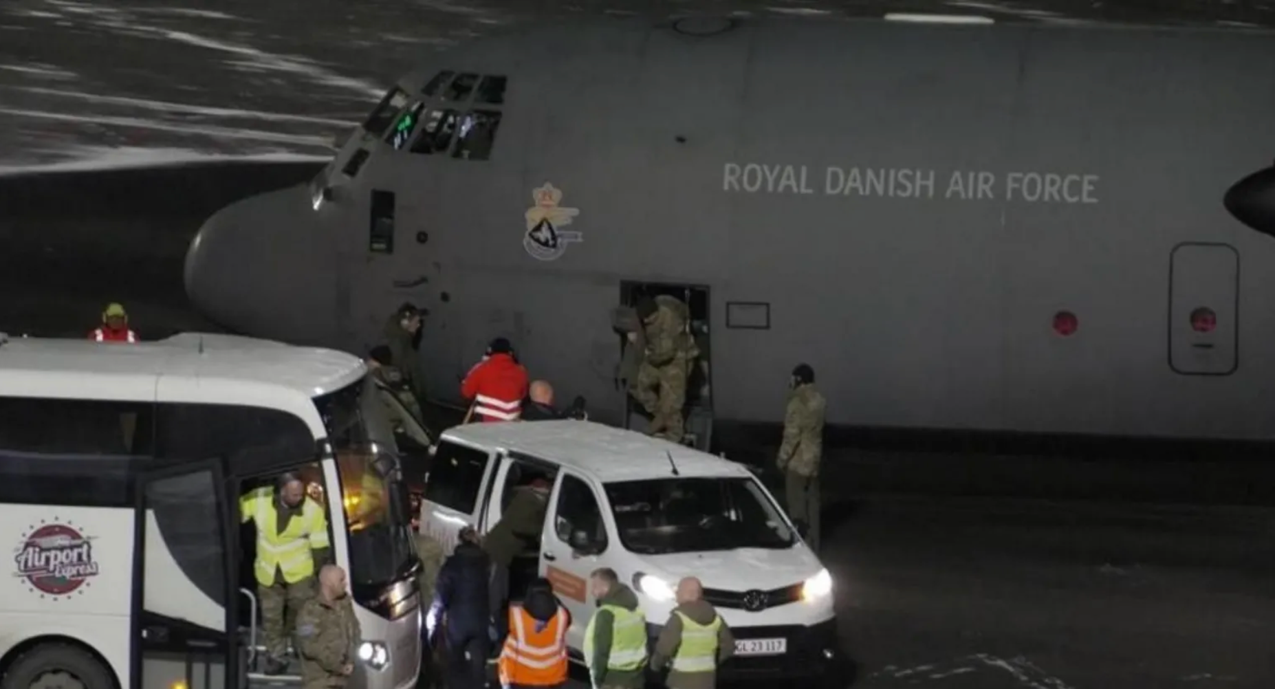 Дани улс АНУ довтолбол Гренландын нисэх буудлын зурвасуудыг дэлбэлэх төлөвлөгөө боловсруулсан байжээ